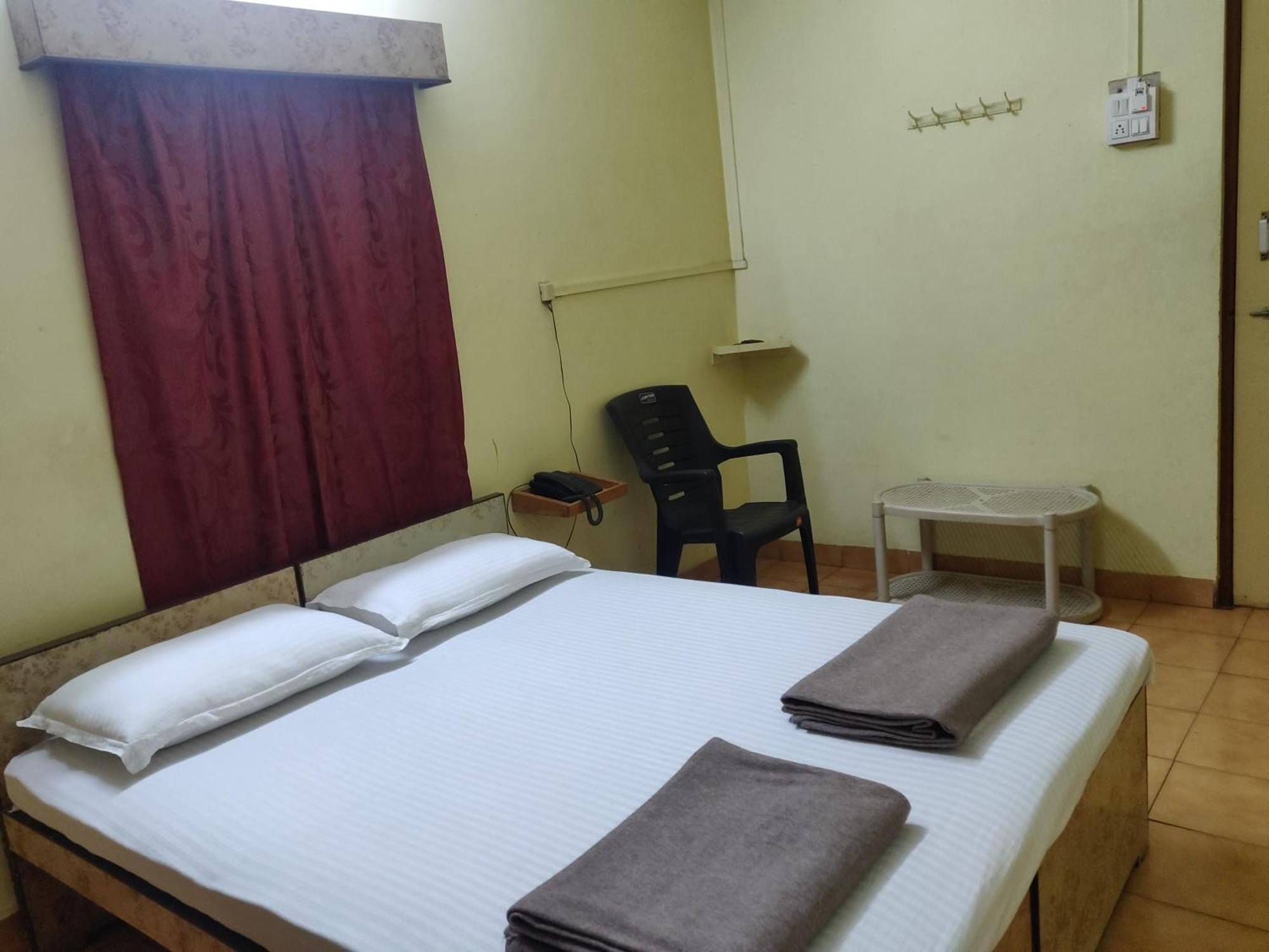 Shraddha Lodge Ratnāgiri Kültér fotó