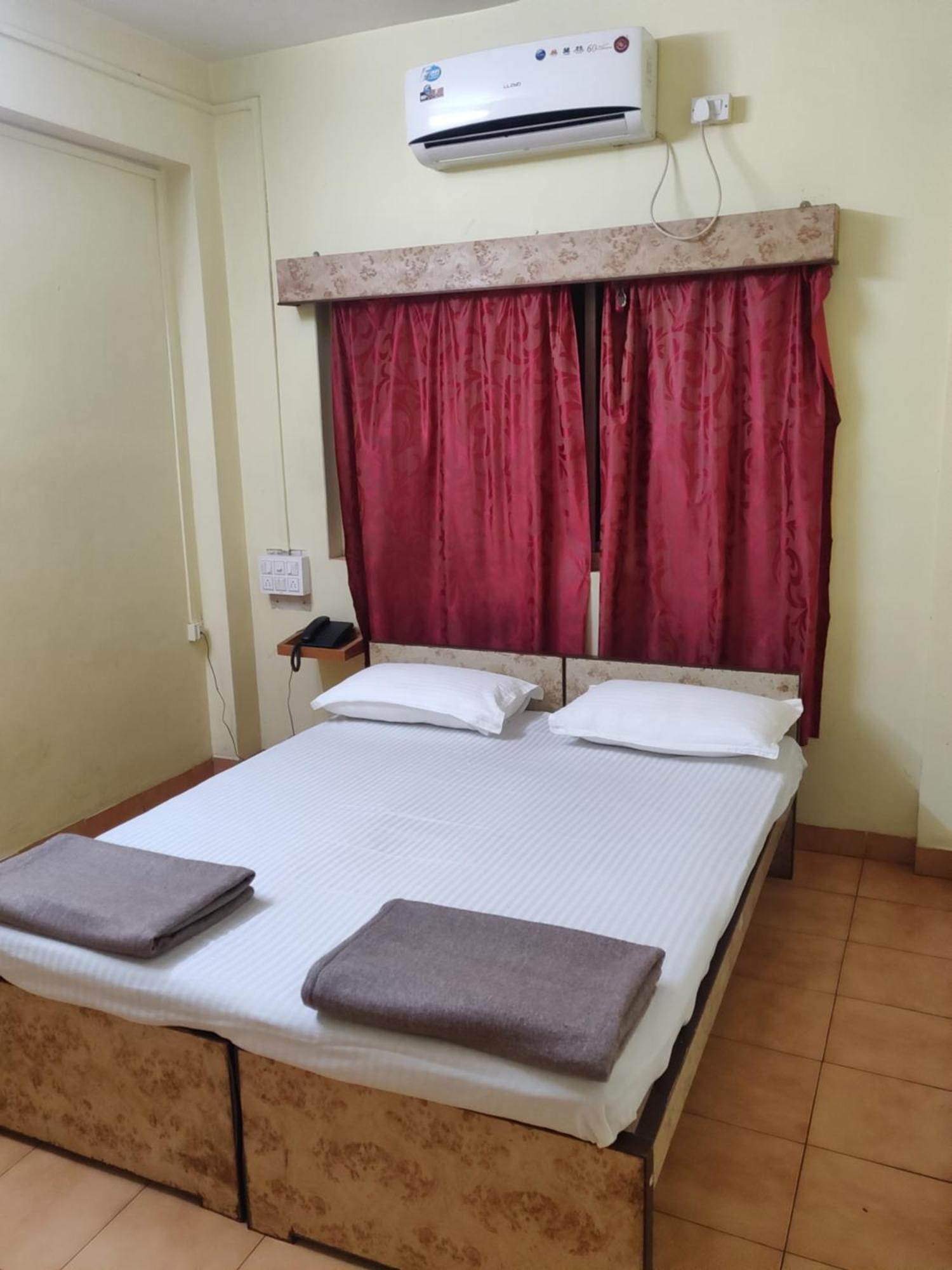 Shraddha Lodge Ratnāgiri Kültér fotó