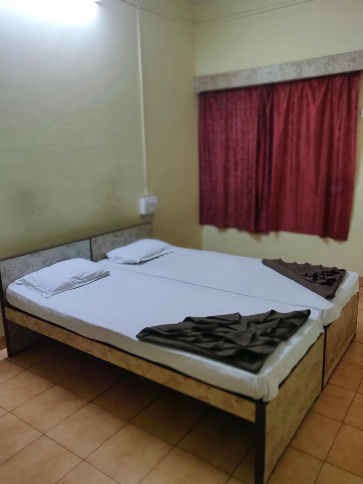 Shraddha Lodge Ratnāgiri Kültér fotó